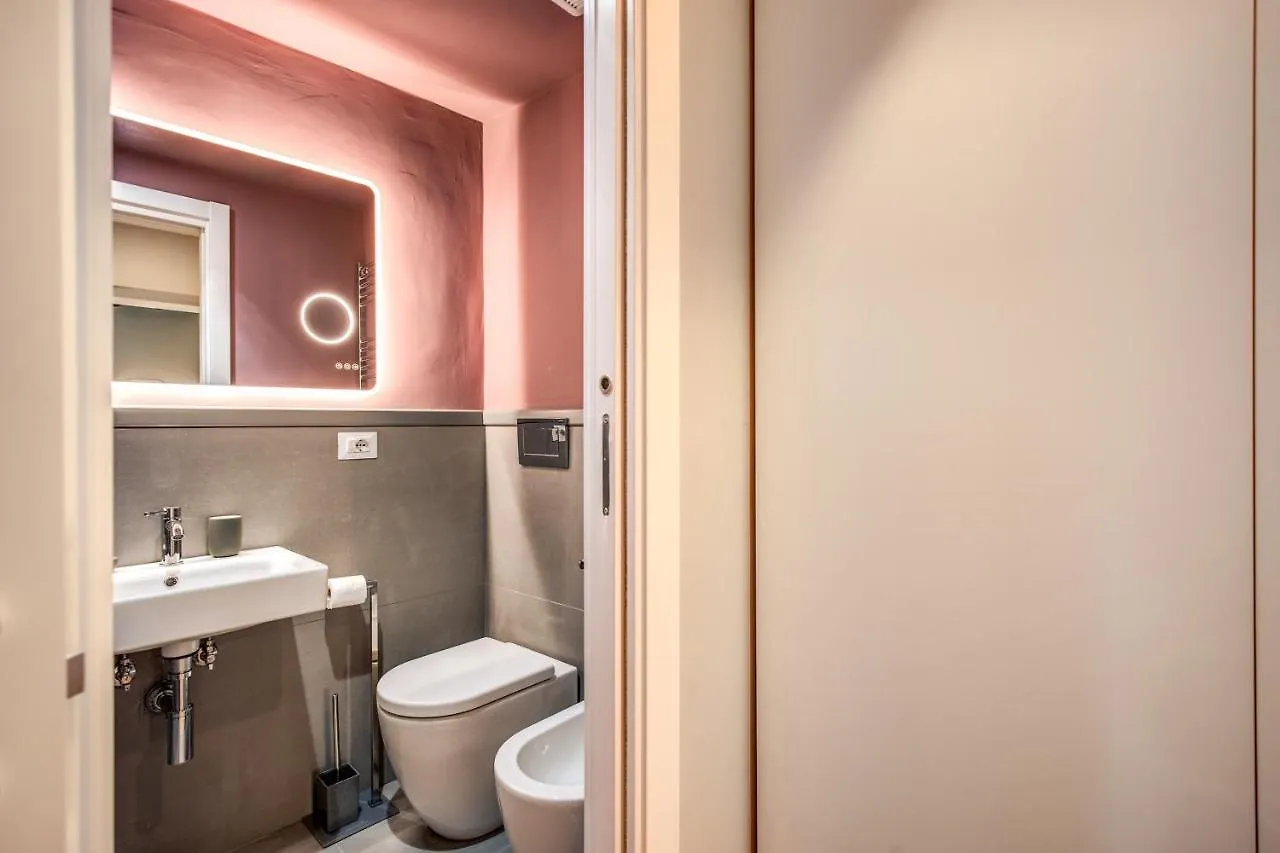 Trevi Fountain Superior 3 Bdr Apartment Roma Italia